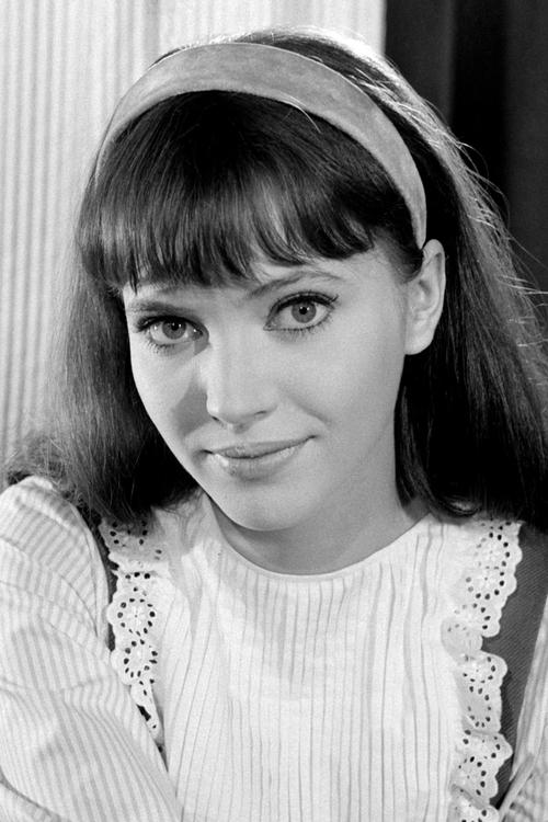 Anna Karina as Marianne Renoir