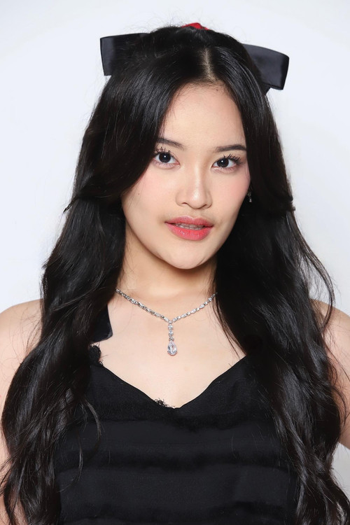 Adzana Shaliha as Ida