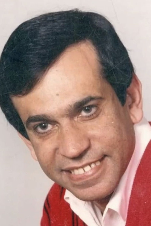 Farouq Youssef as أحمد - طالب جامعي