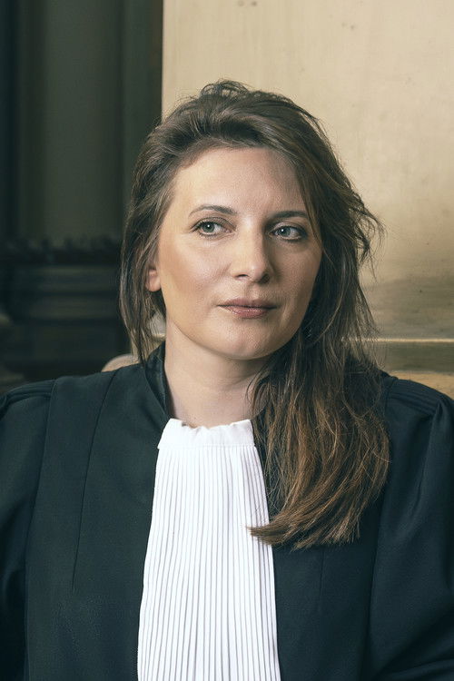 Issabel De Fré as Self