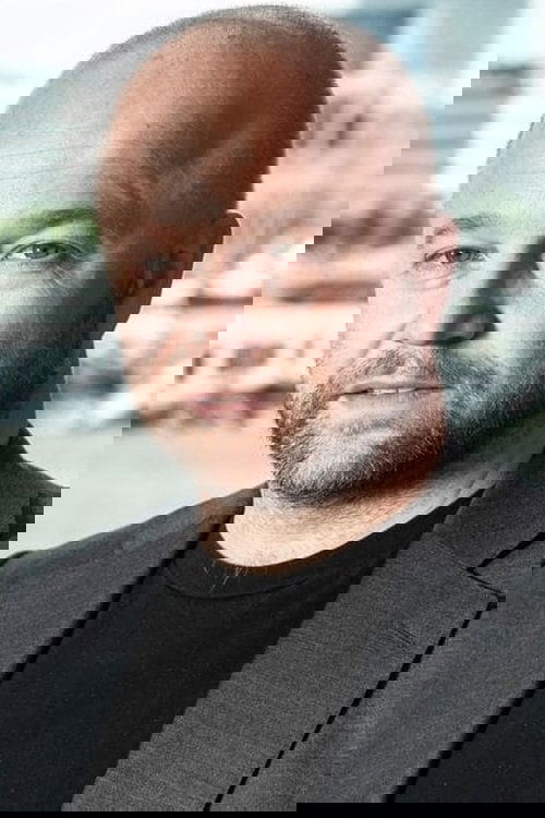 Sven de Ridder as Johan