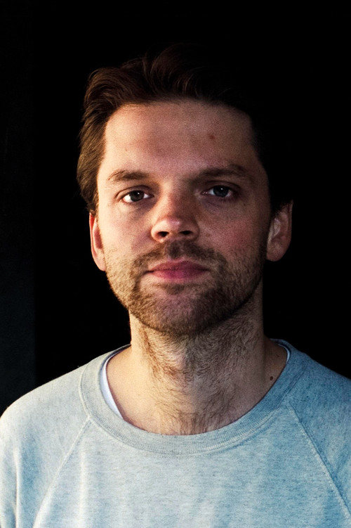 Nicolai Zeitler as Vater