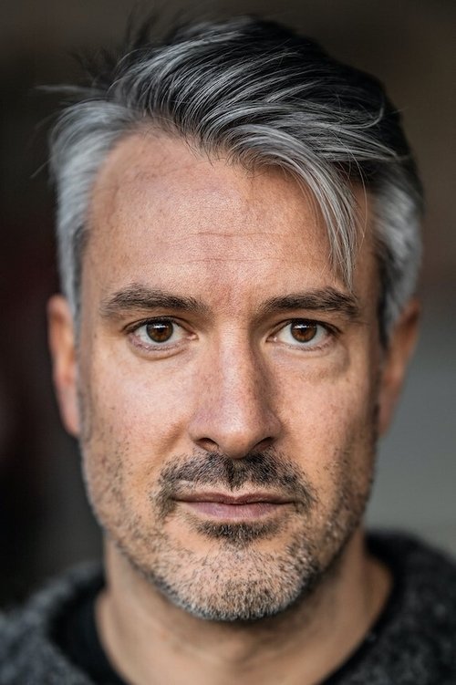 Lukas Spisser as Klaras Father