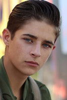 Valentijn Avé as Eddy (jong)