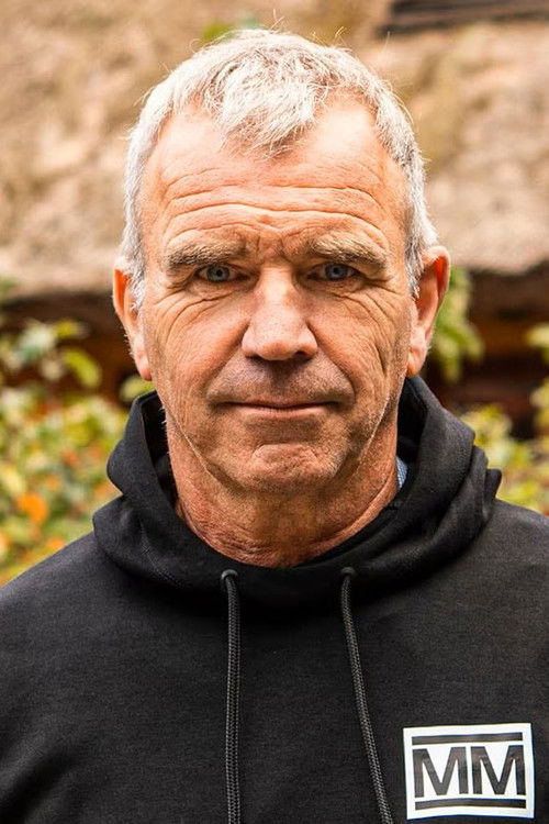 Tomas Eriksson as Self - Landslagsläkare