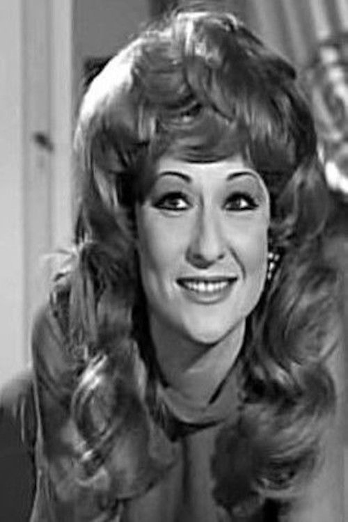 Katkota as راقصة