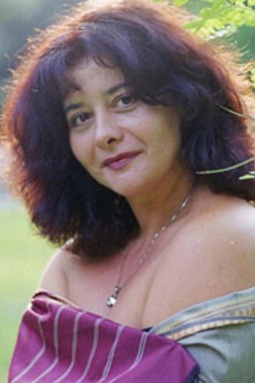 Francesca Guadagno as Luisa