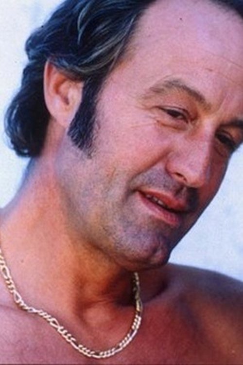 Piero Natoli as Dante Lombardozzi (segment "Il figlio di Pelè")