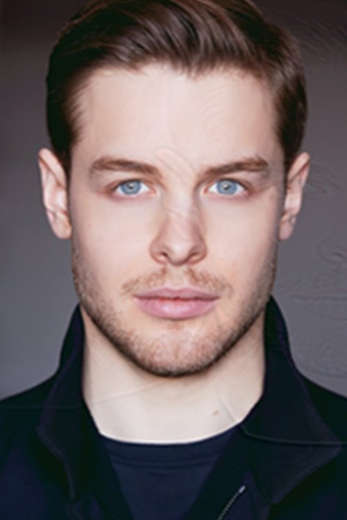 Brad Everett as Brandon Philips