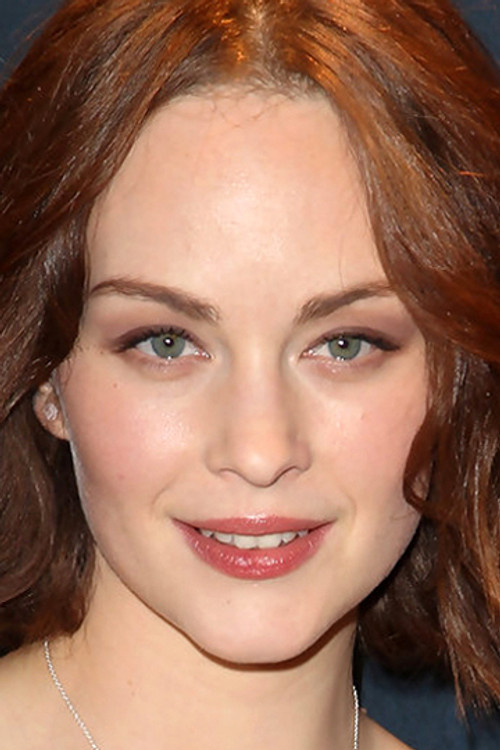 Raphaëlle Agogué as Louise