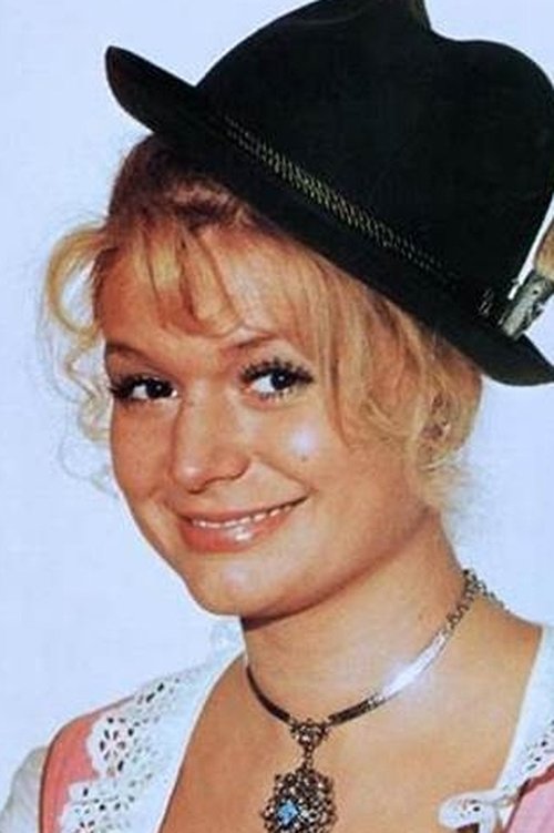 Dorothea Rau as Fanny