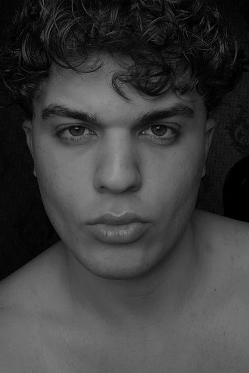 Nihad Aslan as Ofisiant