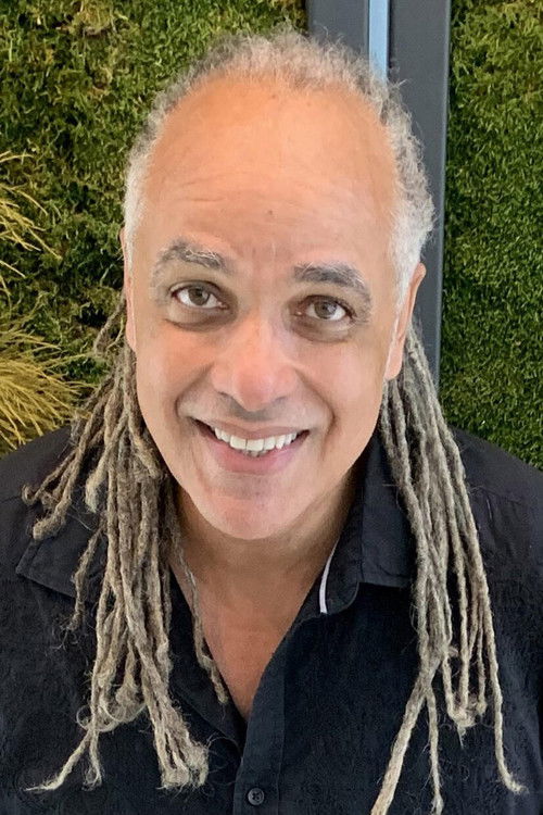 Mino Cinelu as himself