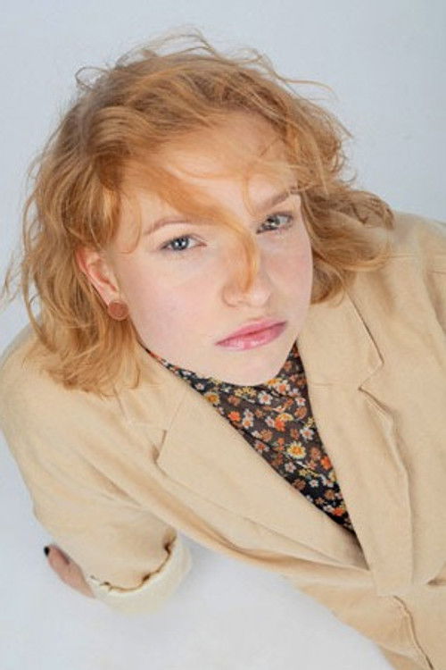 Elina Soosaar as Nora