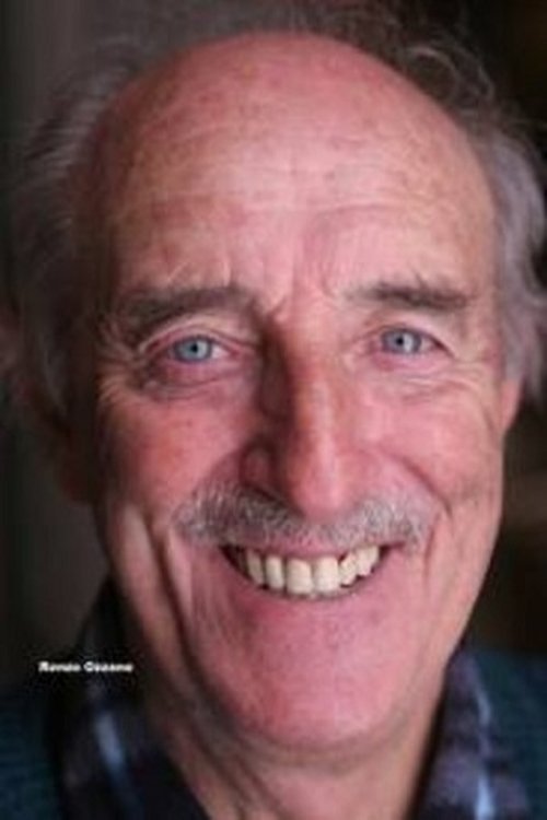 Renzo Ozzano as Uomo baffuto