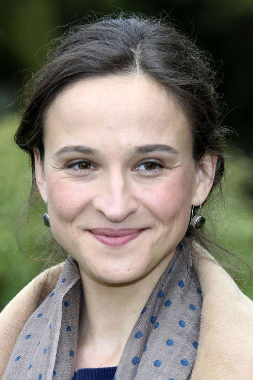 Henriette Heinze as Doris