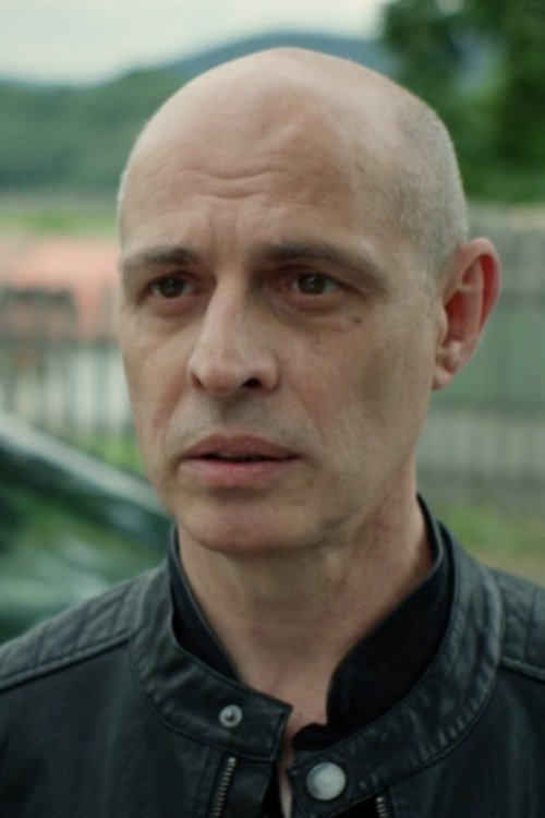 Hynek Chmelař as kpt. Martin Herma