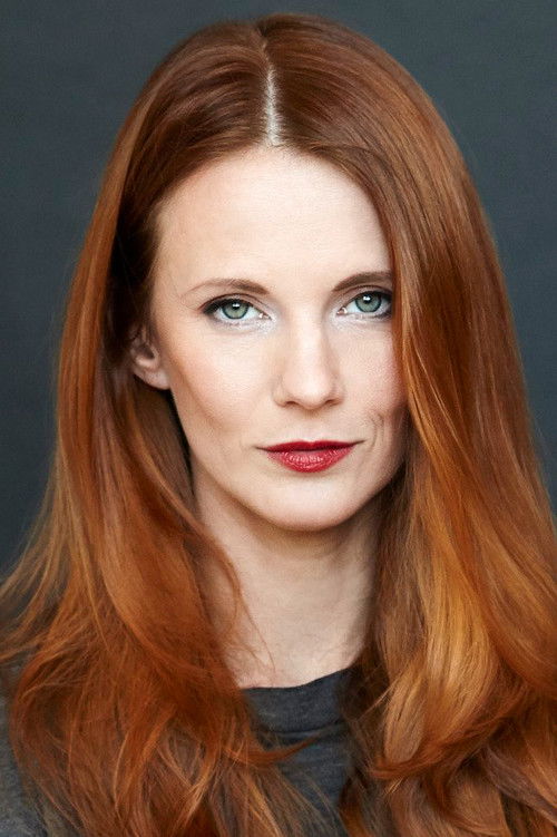 Jonelle Gunderson as Jodie