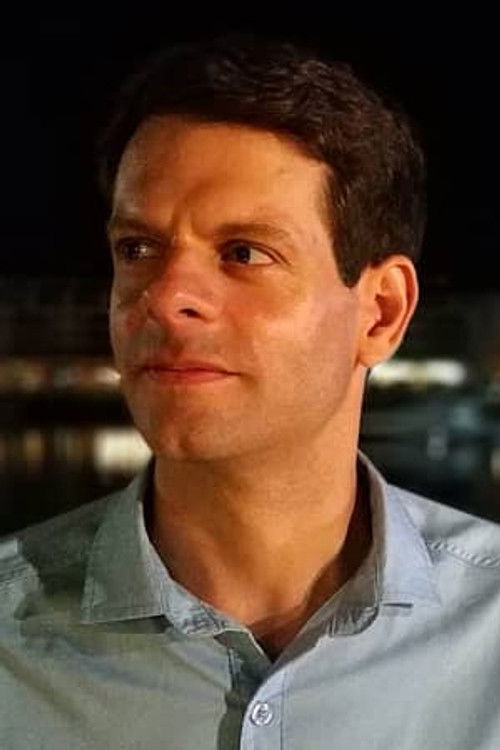 Mauricio Ceres as Periodista