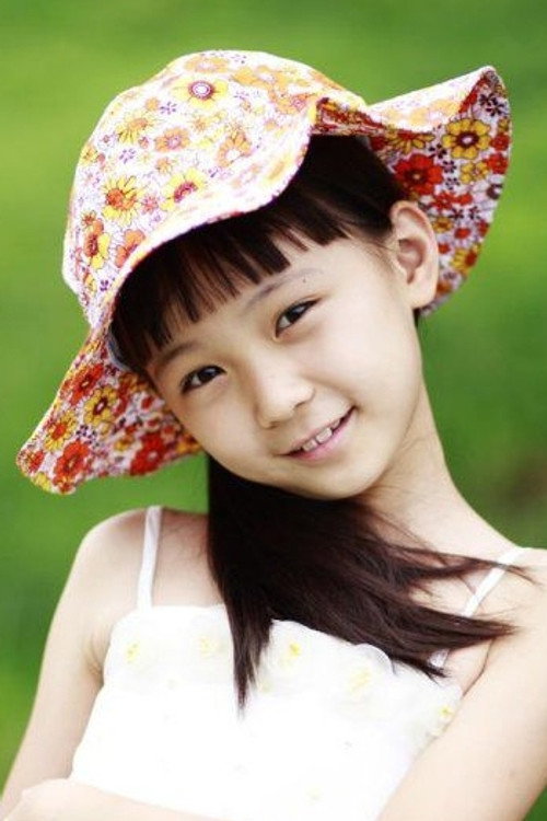 Hu Xinyuan as Jing's Sister