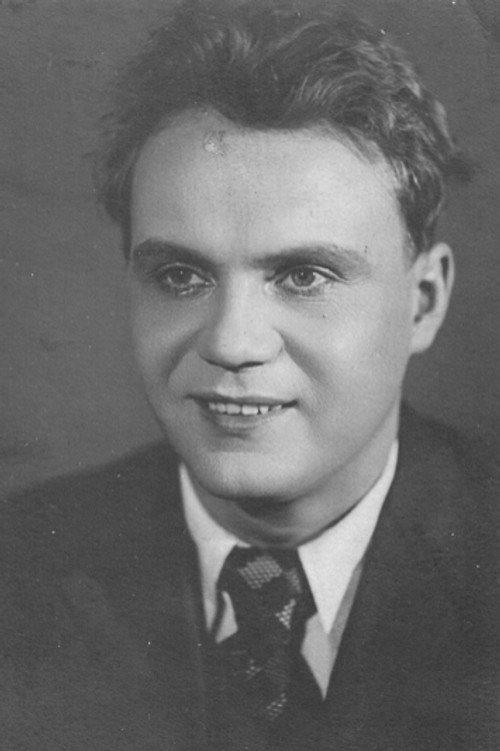 Vladimir Chobur as Komsomol member (uncredited)