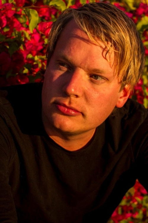 Sonny Laguna as Aaron