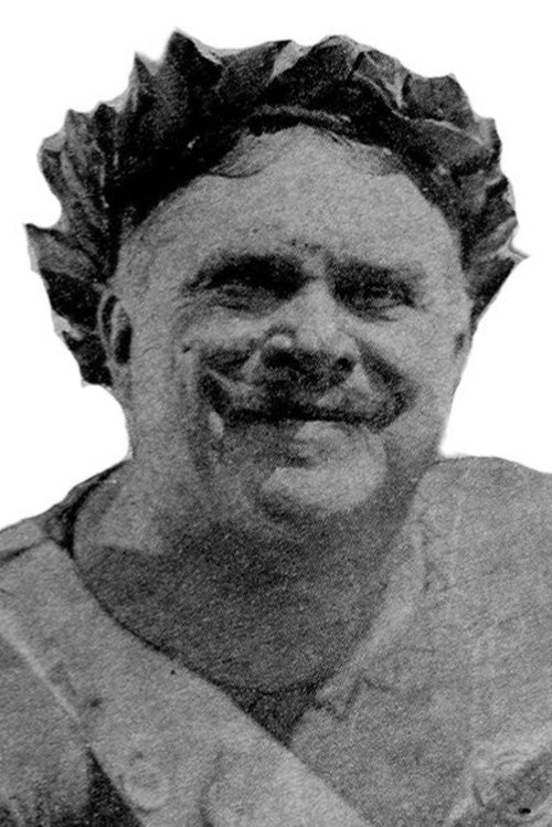 Leonid Yurenyov as Captain