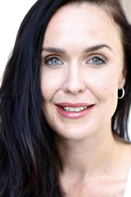 Hannah Whiteoak as Ashley