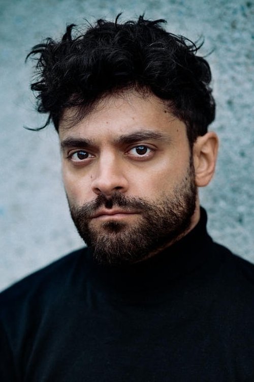 Cino Djavid as David Widmann