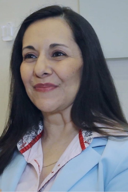 Giovana T.S as Márcia Junqueira