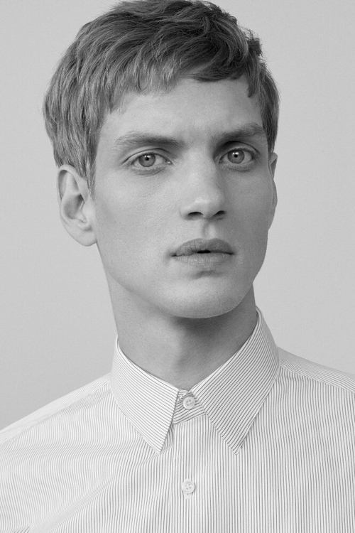 Paul Boche as SS Soldier