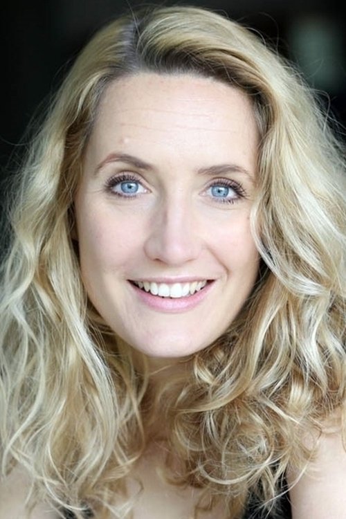 Fannie Outeiro as Médecin