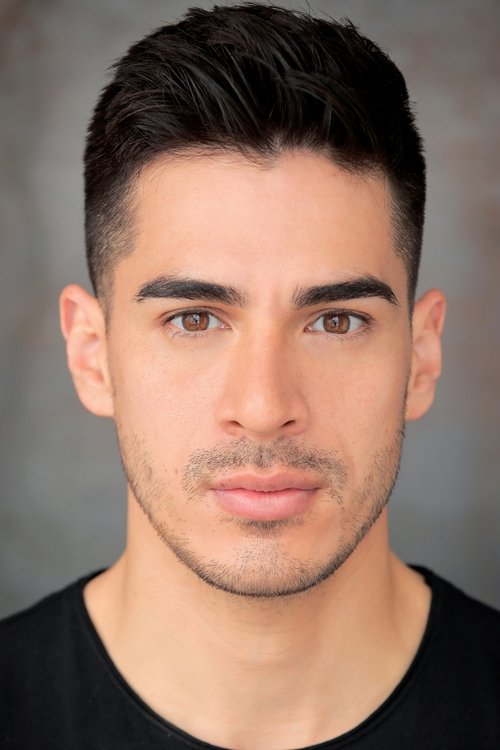 Michael Galante as Alejandro Luna
