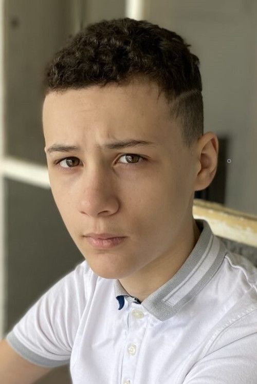 Elyes Aguis as Fouad