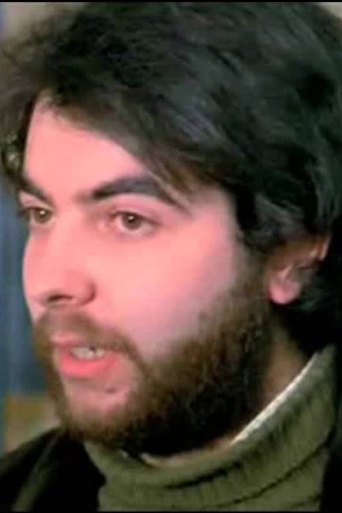 Ángel García as Designer / Victim (segment "Deep")