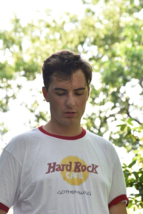 Emil Österberg Hadziavdic as Vålnaden