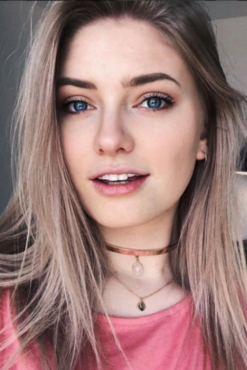 Marije Zuurveld as Nima