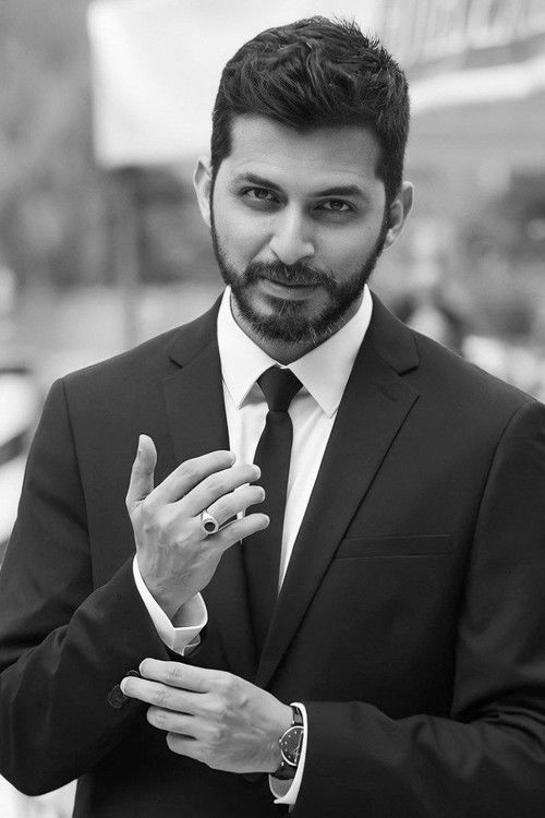 Aziz Gharbawi as Ali