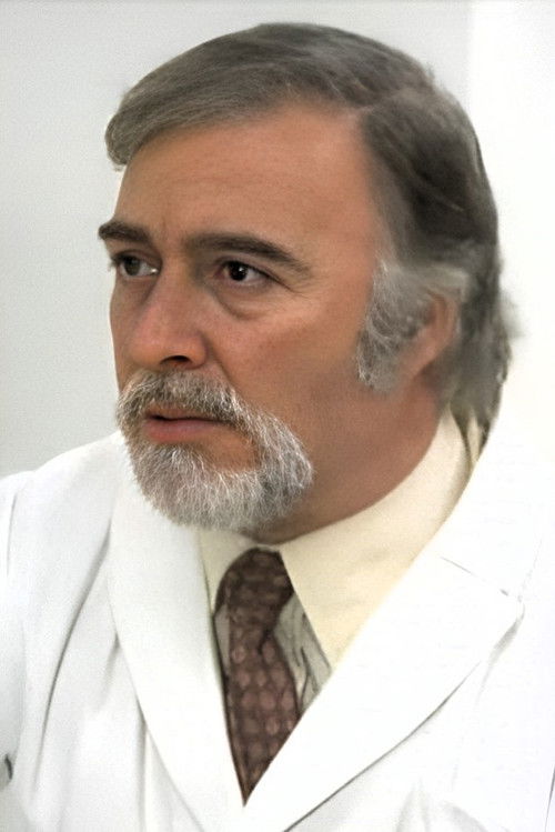 Antonio Sarrá as John