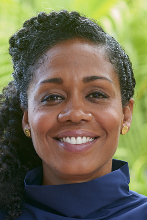 Vanessa Abad as Sara