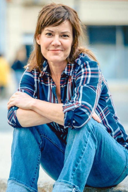 Renée Hackett as Jules