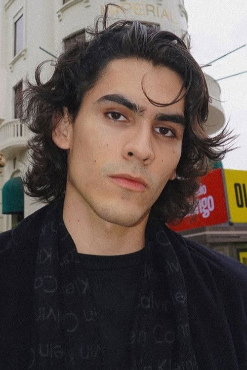 Lionel Bercovich as Julian