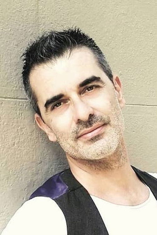 Gianfilippo Grasso as impiegato di banca