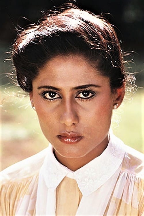 Smita Patil as Ganga