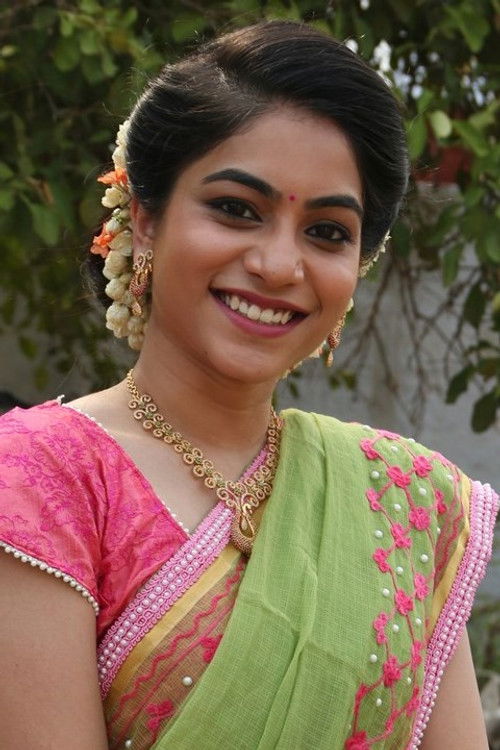 Punarnavi Bhupalam as Parvathi