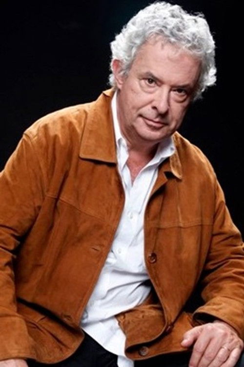 Germán Jaramillo as Valdivieso