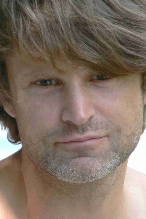 Olaf Malmberg as Presentator RTL 6-uurshow