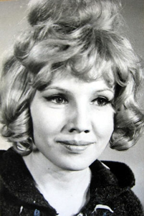 Larisa Zaytseva as Клава Голубкова