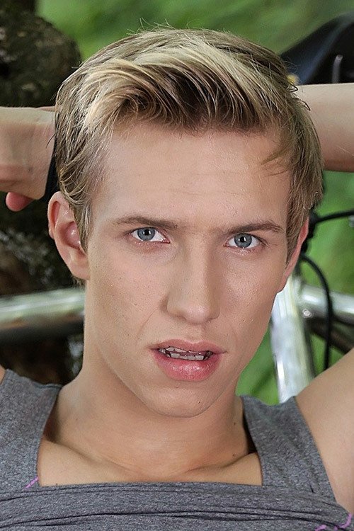 Sven Laarson as (archive footage)