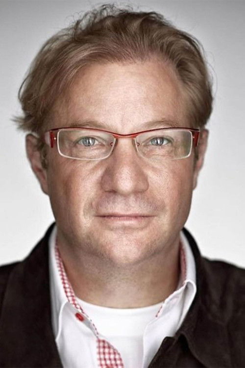 Andrés Roemer as Self